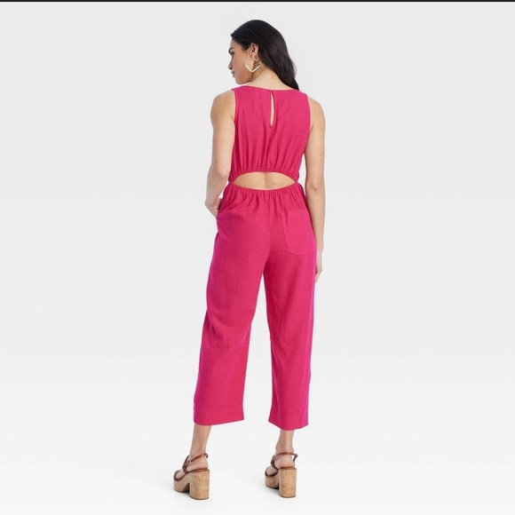 Linen Pink V-Neck Jumpsuit - Picture 2 of 2